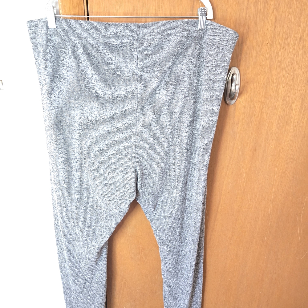 Old Navy Gray Leggings - Picture 3 of 3